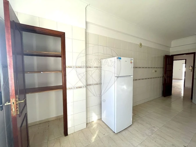 Apartamento T3 para Venda em Seixal, Arrentela e Aldeia de Paio Pires Foto 12