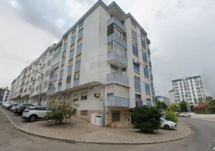 Apartamento T3 para Venda em Seixal, Arrentela e Aldeia de Paio Pires Foto 3