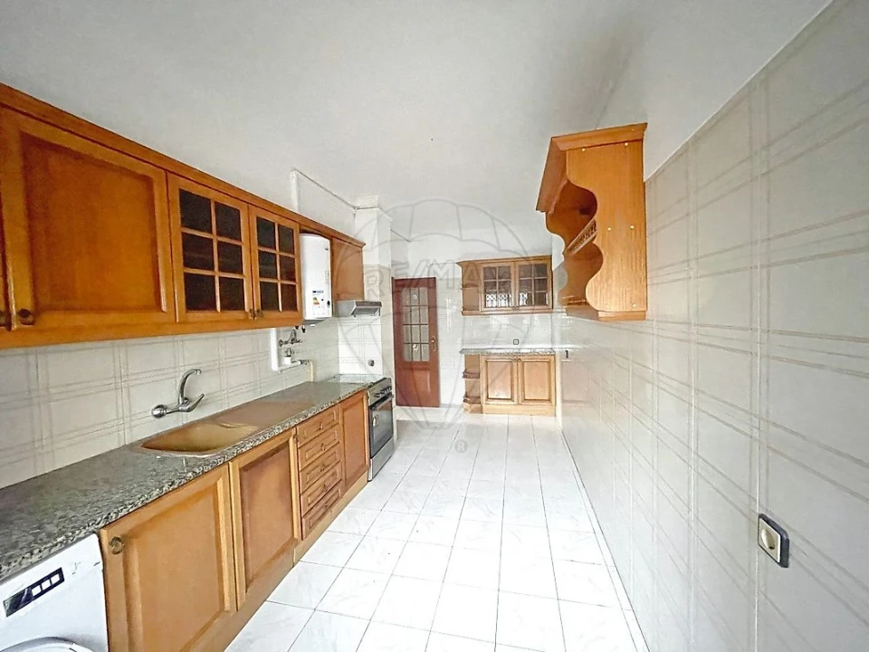 Apartamento T2 para Venda em Amora Foto 19