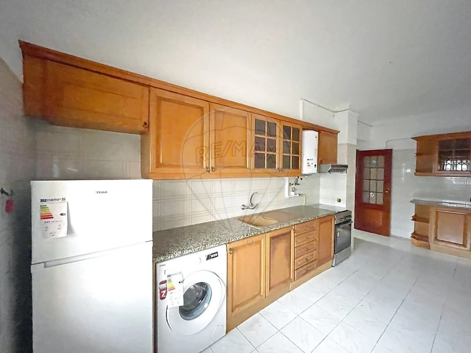 Apartamento T2 para Venda em Amora Foto 20