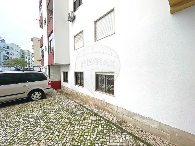 Apartamento T2 para Venda em Amora Foto 2