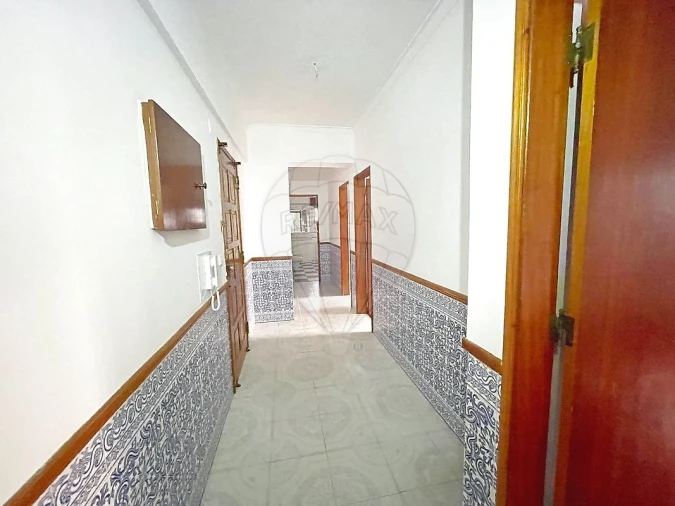 Apartamento T2 para Venda em Amora Foto 5