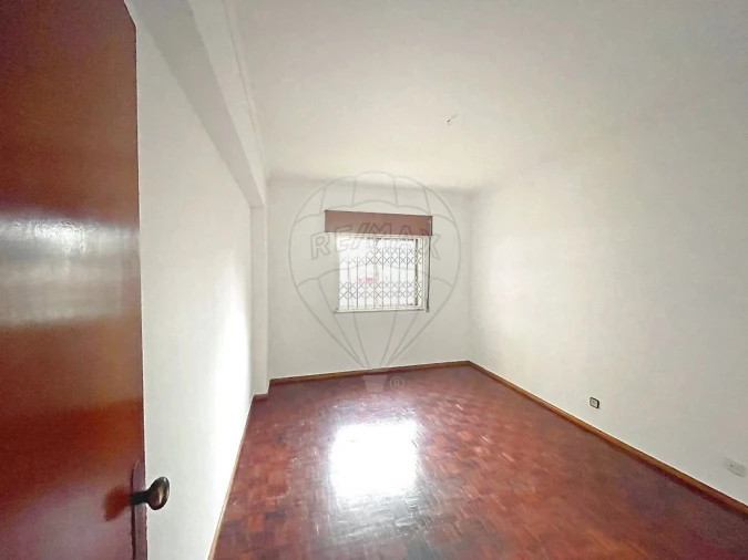 Apartamento T2 para Venda em Amora Foto 13
