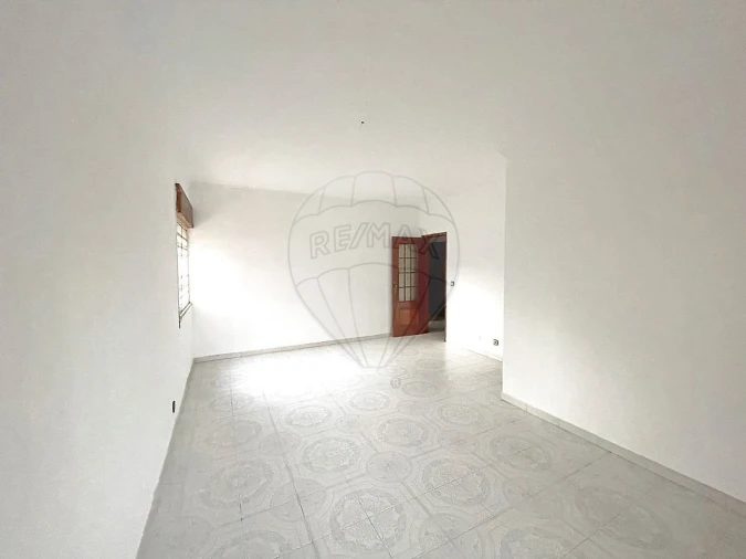 Apartamento T2 para Venda em Amora Foto 14