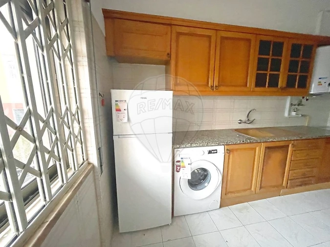 Apartamento T2 para Venda em Amora Foto 17