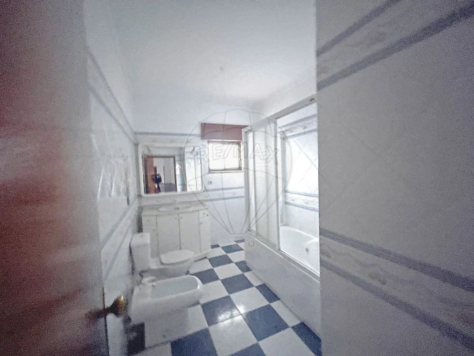 Apartamento T2 para Venda em Amora Foto 9