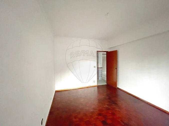 Apartamento T2 para Venda em Amora Foto 12