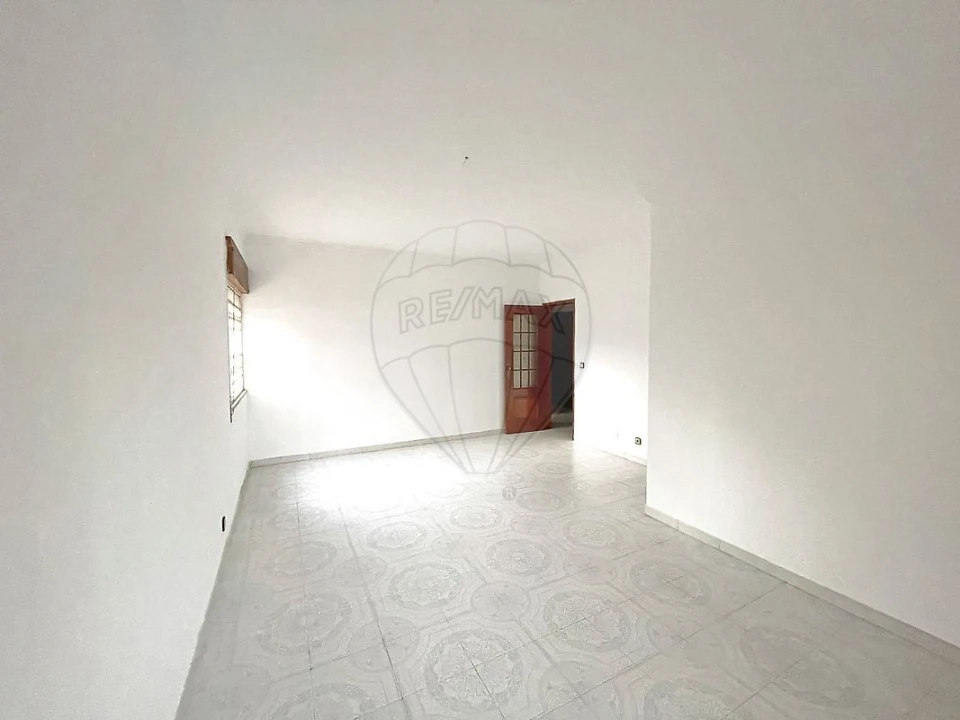 Apartamento T2 para Venda em Amora Foto 14