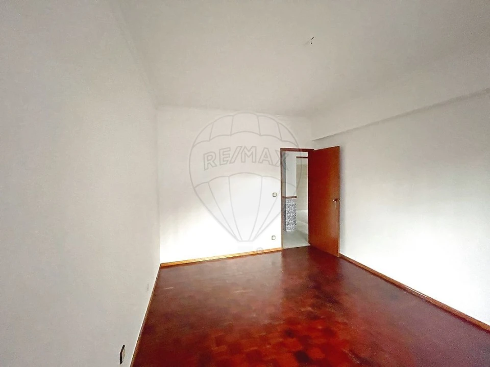 Apartamento T2 para Venda em Amora Foto 12