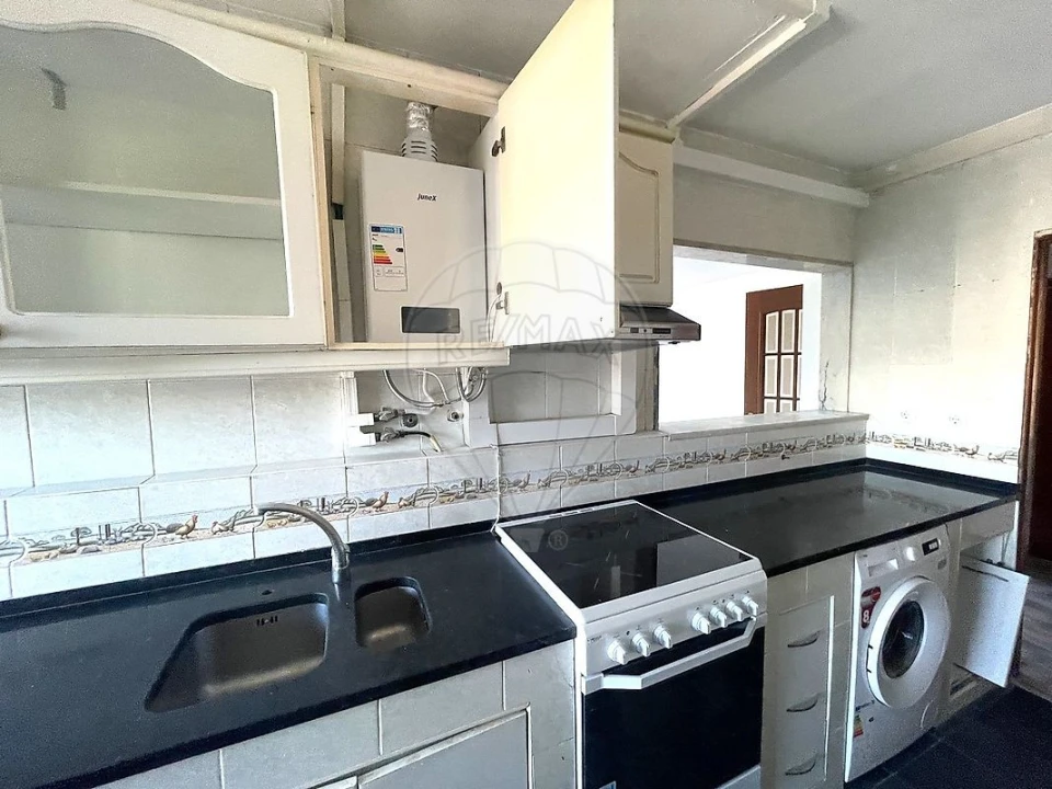 Apartamento T3 para Venda em Corroios Foto 14