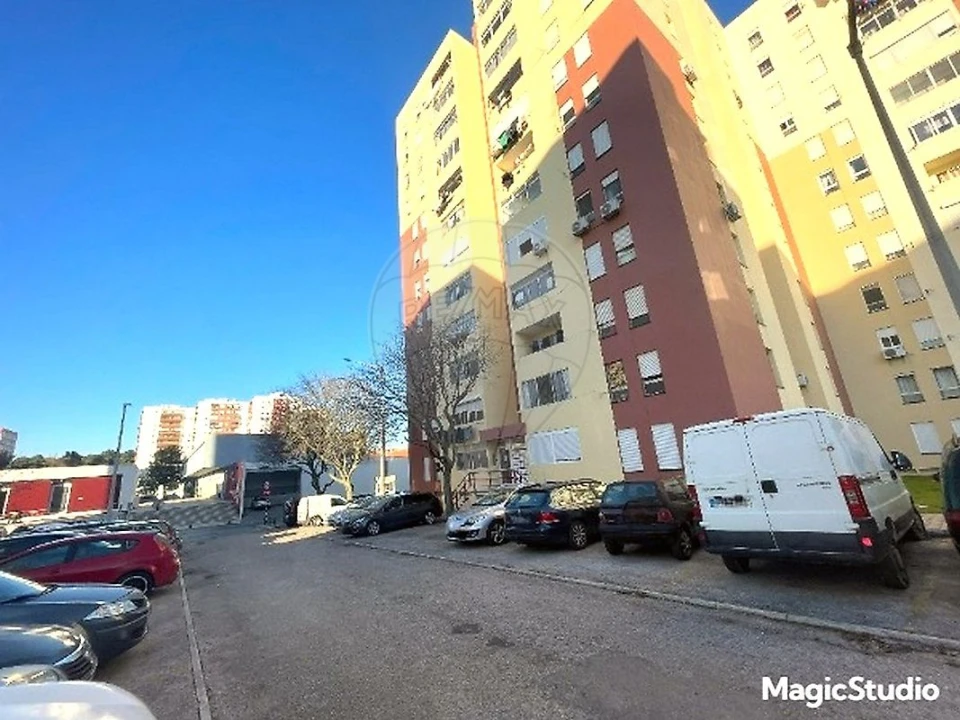 Apartamento T3 para Venda em Corroios Foto 1