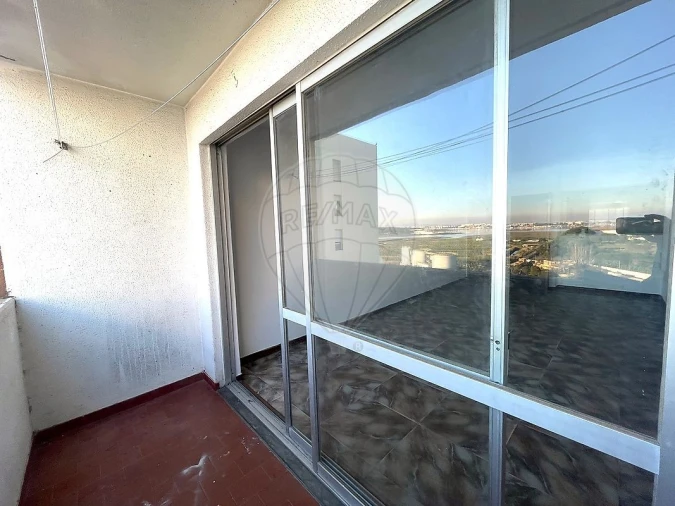 Apartamento T3 para Venda em Corroios Foto 17