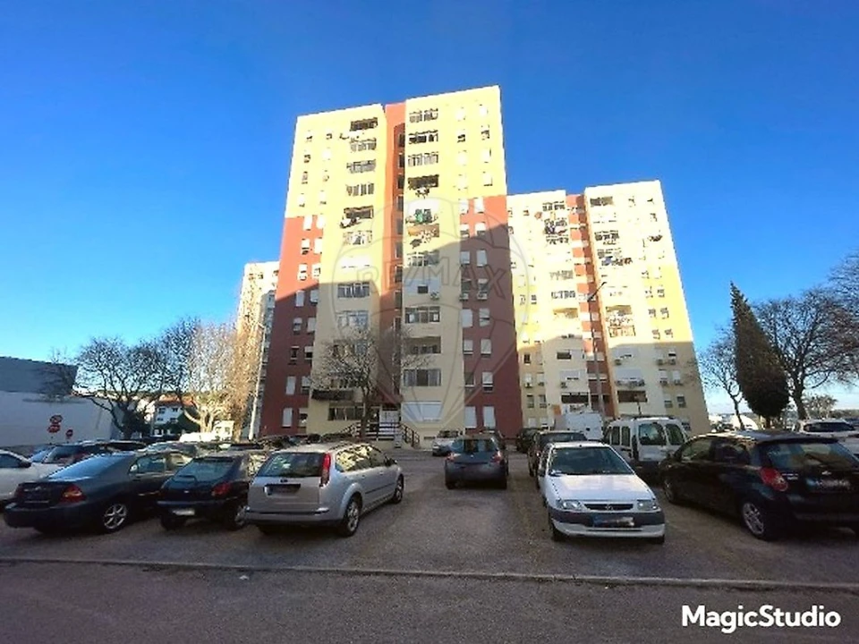 Apartamento T3 para Venda em Corroios Foto 3