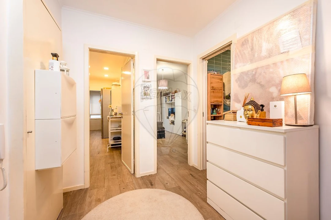 Apartamento T2 para Venda em Carnaxide e Queijas Foto 8