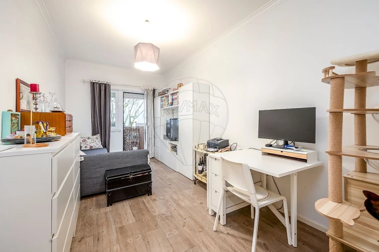 Apartamento T2 para Venda em Carnaxide e Queijas Foto 3