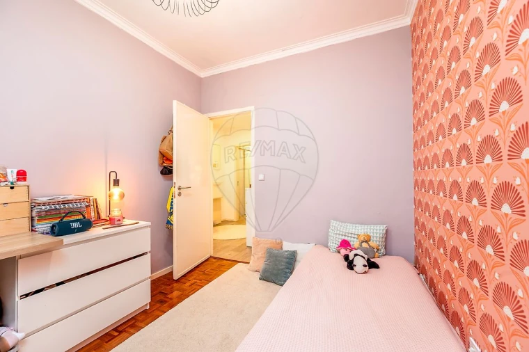 Apartamento T2 para Venda em Carnaxide e Queijas Foto 15