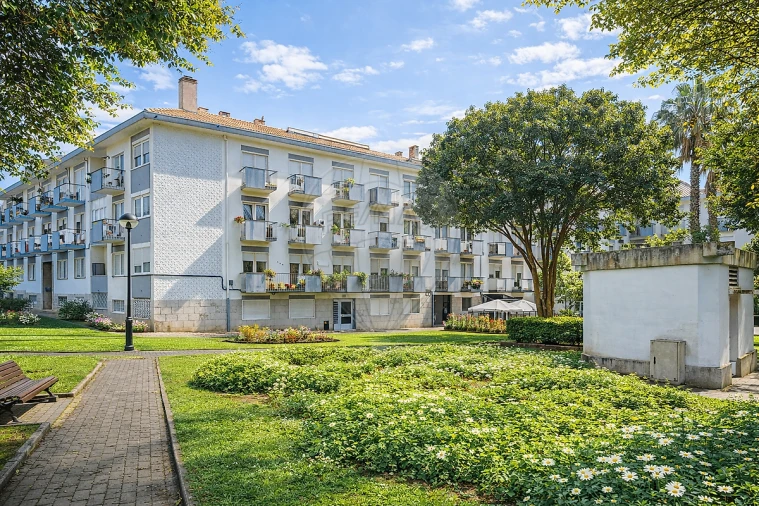 Apartamento T2 para Venda em Carnaxide e Queijas Foto 4