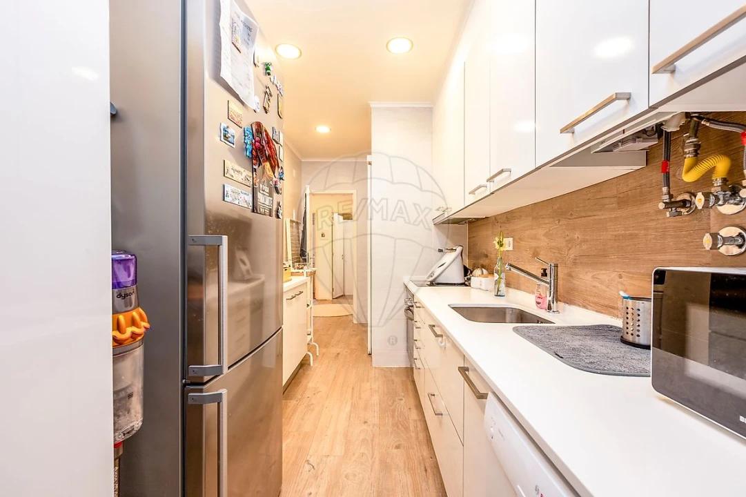 Apartamento T2 para Venda em Carnaxide e Queijas Foto 12