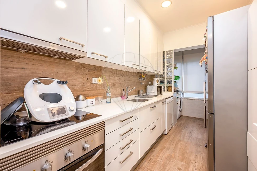 Apartamento T2 para Venda em Carnaxide e Queijas Foto 11