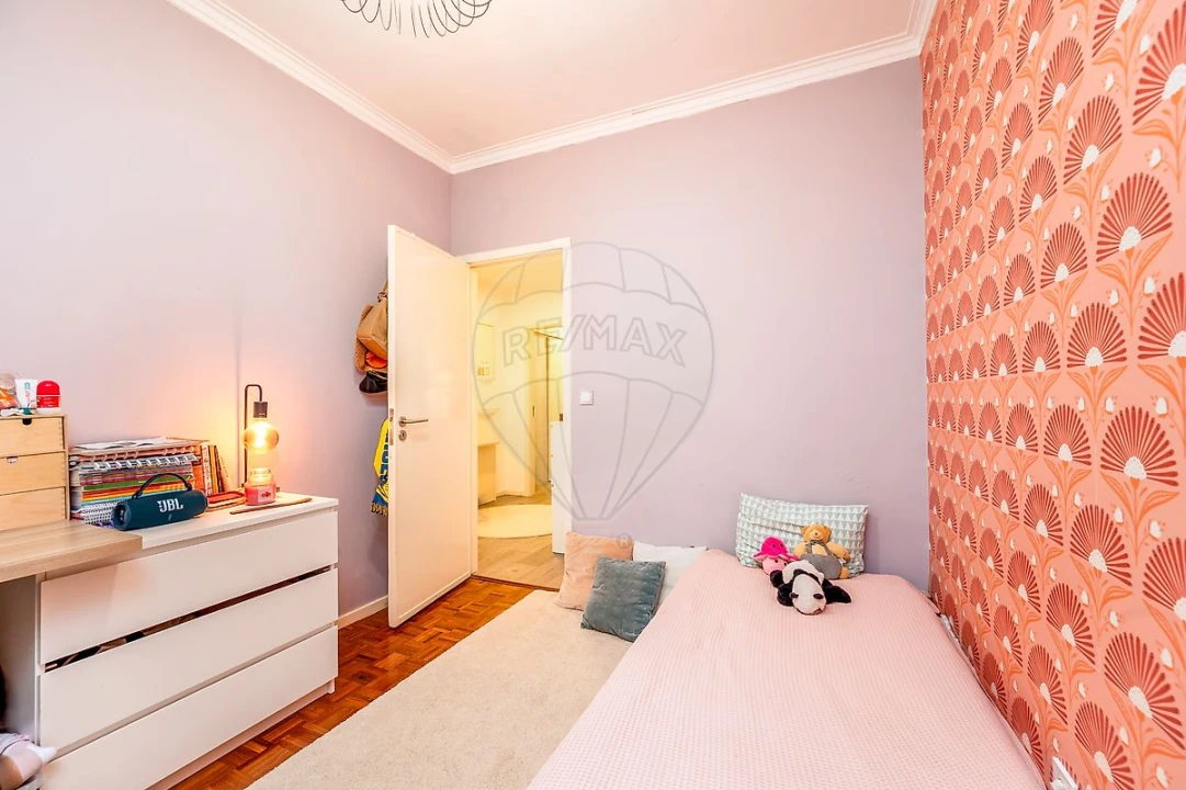 Apartamento T2 para Venda em Carnaxide e Queijas Foto 15