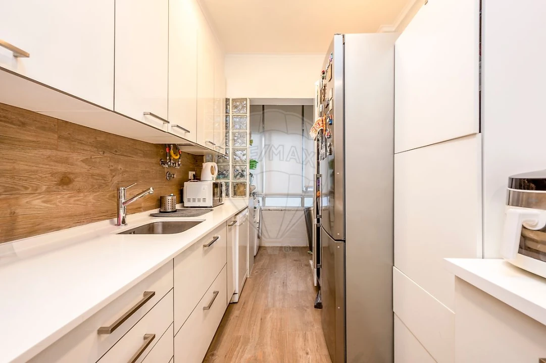 Apartamento T2 para Venda em Carnaxide e Queijas Foto 10