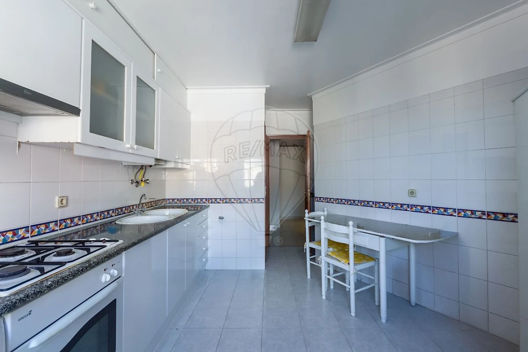 Apartamento T3 para Venda em Rio de Mouro Foto 6