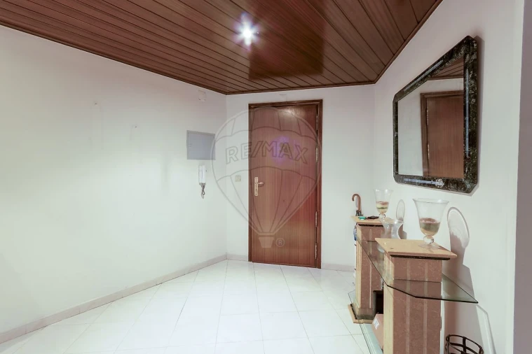 Apartamento T3 para Venda em Rio de Mouro Foto 18