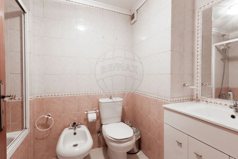 Apartamento T3 para Venda em Rio de Mouro Foto 20