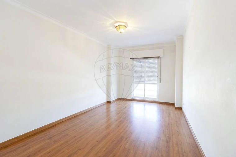 Apartamento T3 para Venda em Rio de Mouro Foto 14