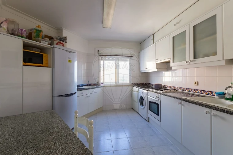 Apartamento T3 para Venda em Rio de Mouro Foto 8