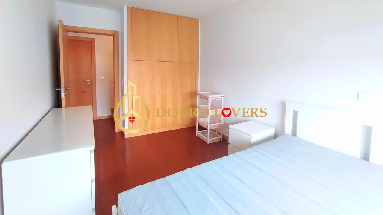 Apartamento T3 para Venda em Mafamude e Vilar do Paraíso Foto 23