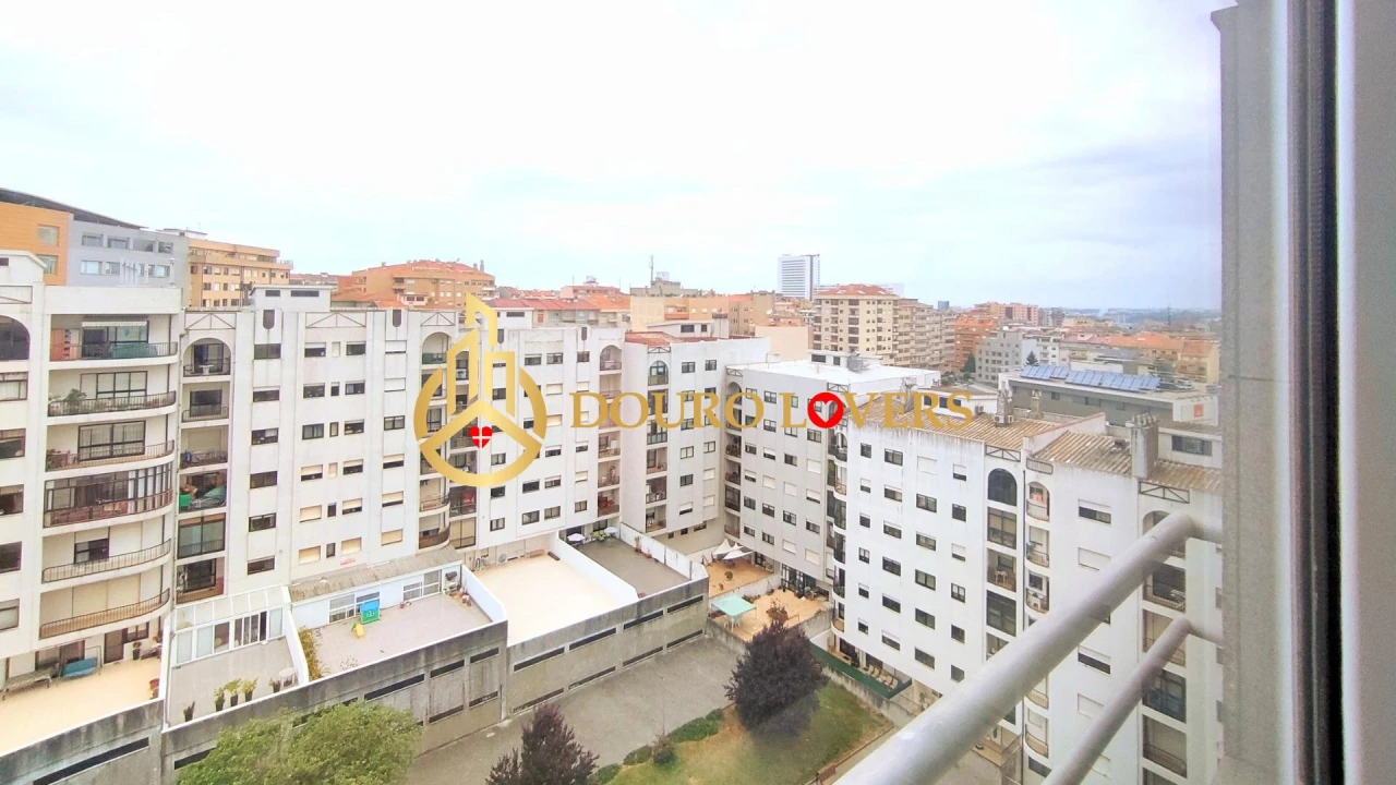 Apartamento T3 para Venda em Mafamude e Vilar do Paraíso Foto 5