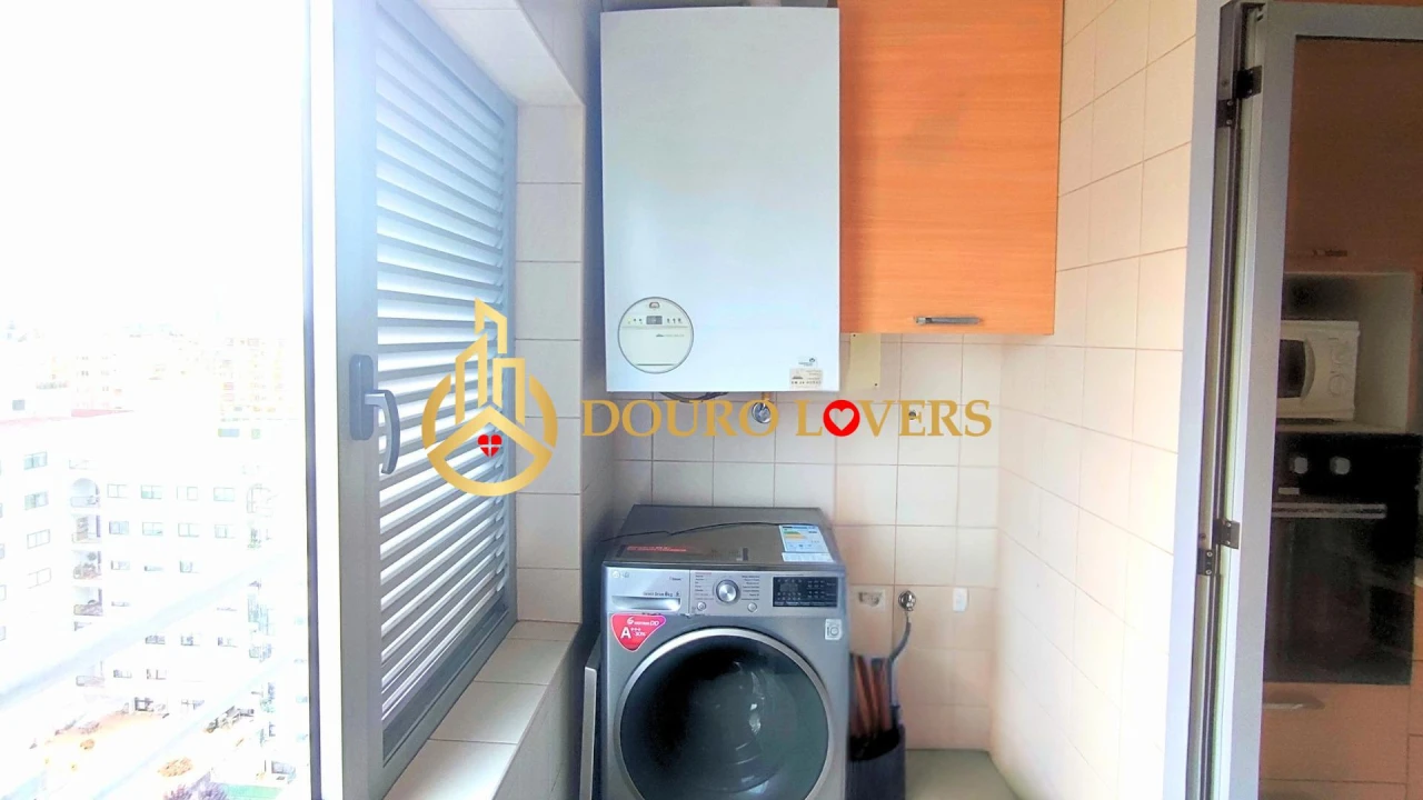Apartamento T3 para Venda em Mafamude e Vilar do Paraíso Foto 9
