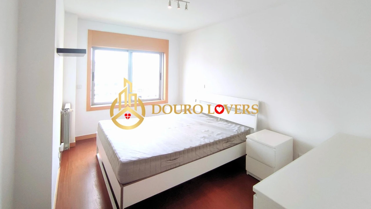 Apartamento T3 para Venda em Mafamude e Vilar do Paraíso Foto 16