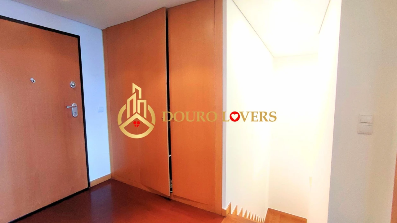 Apartamento T3 para Venda em Mafamude e Vilar do Paraíso Foto 7