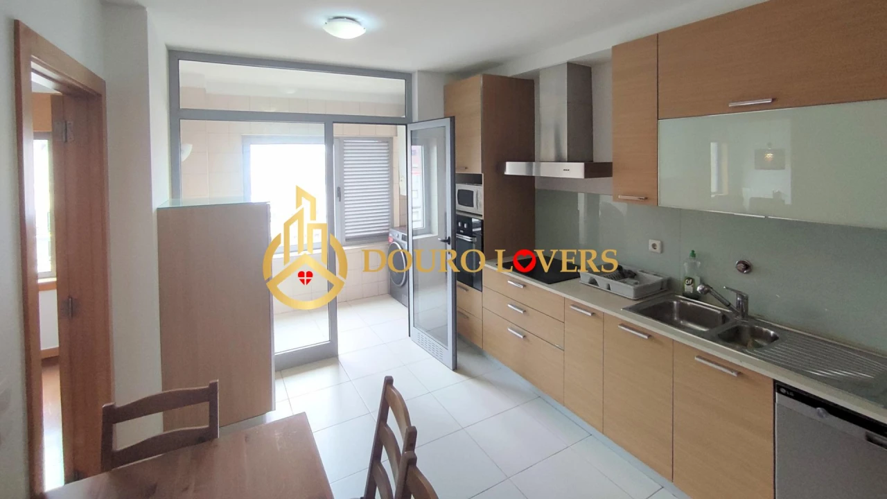 Apartamento T3 para Venda em Mafamude e Vilar do Paraíso Foto 13