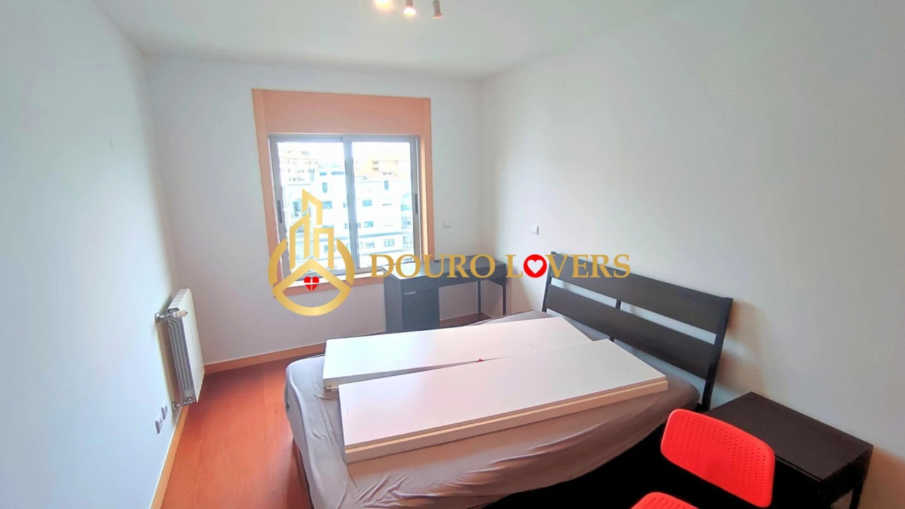 Apartamento T3 para Venda em Mafamude e Vilar do Paraíso Foto 25