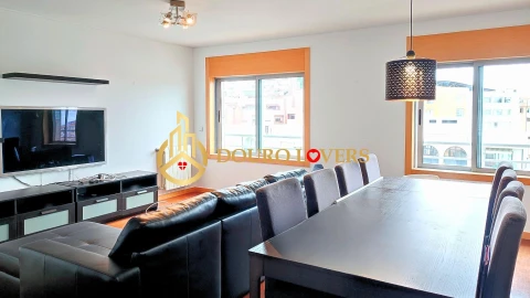 Apartamento T3 para Venda em Mafamude e Vilar do Paraíso