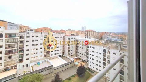 Apartamento T3 para Venda em Mafamude e Vilar do Paraíso