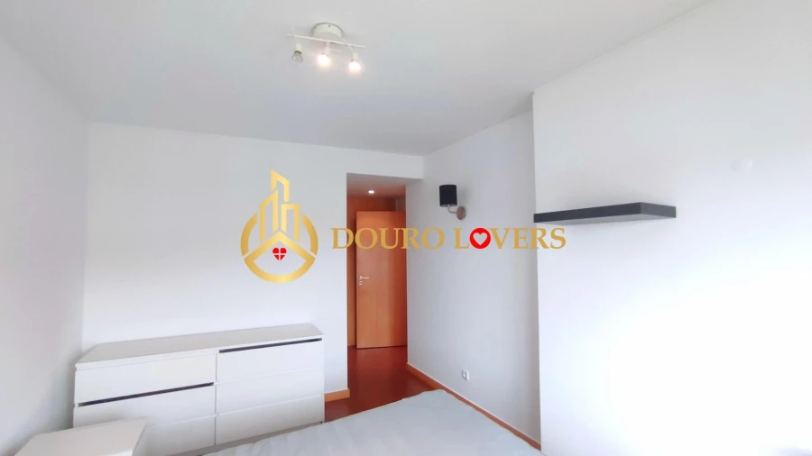 Apartamento T3 para Venda em Mafamude e Vilar do Paraíso Foto 28