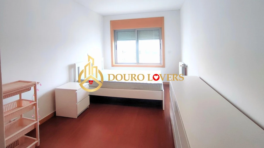 Apartamento T3 para Venda em Mafamude e Vilar do Paraíso Foto 22