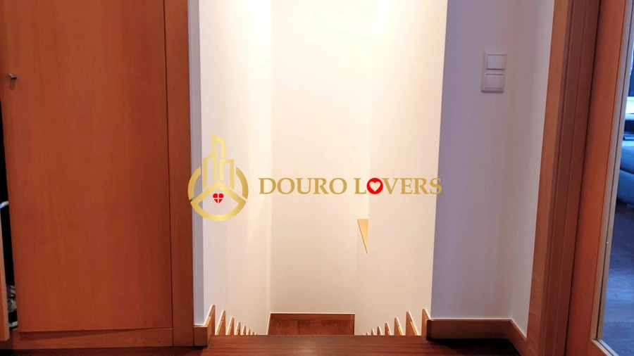 Apartamento T3 para Venda em Mafamude e Vilar do Paraíso Foto 15