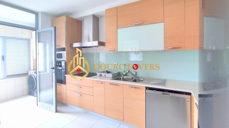 Apartamento T3 para Venda em Mafamude e Vilar do Paraíso Foto 10