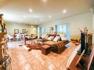 Moradia T3 para Venda em Paredes