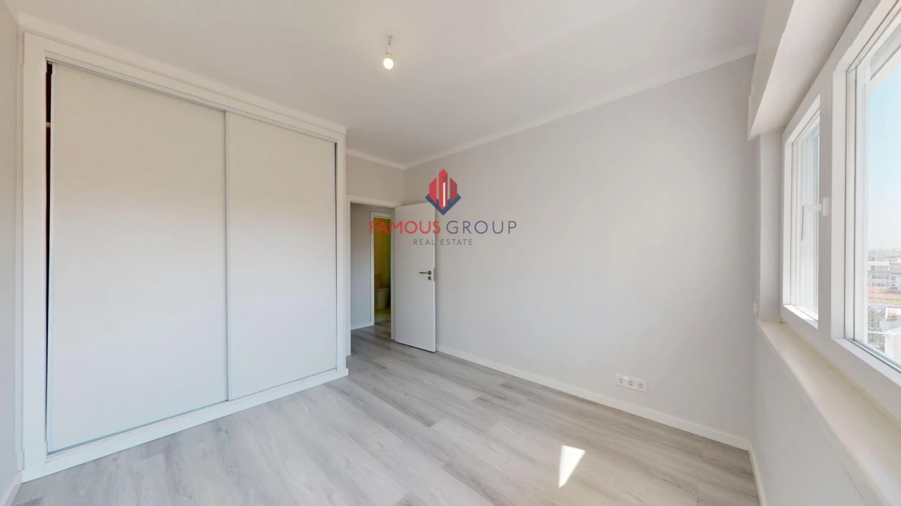 Apartamento T3 para Venda em Portimão Foto 19