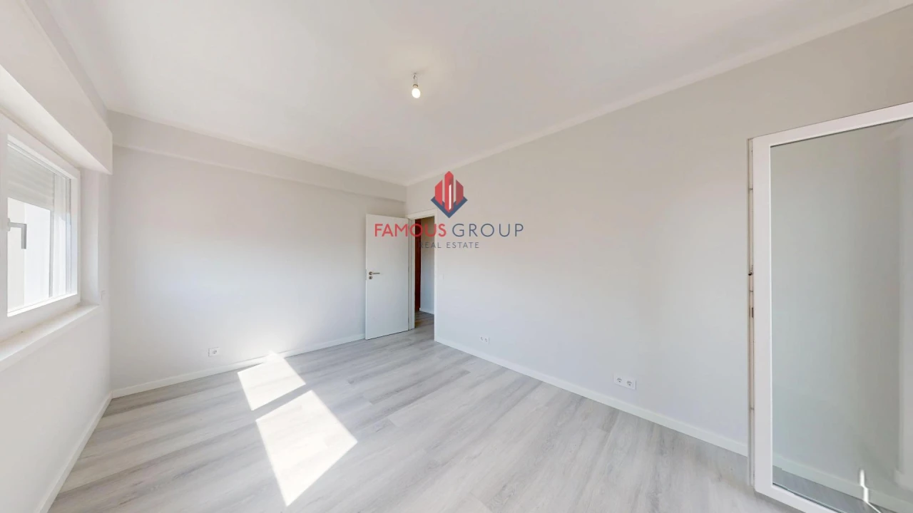 Apartamento T3 para Venda em Portimão Foto 24