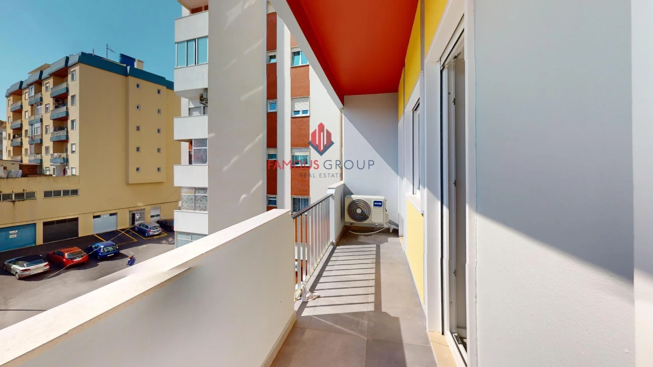 Apartamento T3 para Venda em Portimão Foto 29