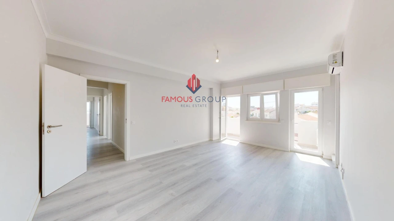 Apartamento T3 para Venda em Portimão Foto 3