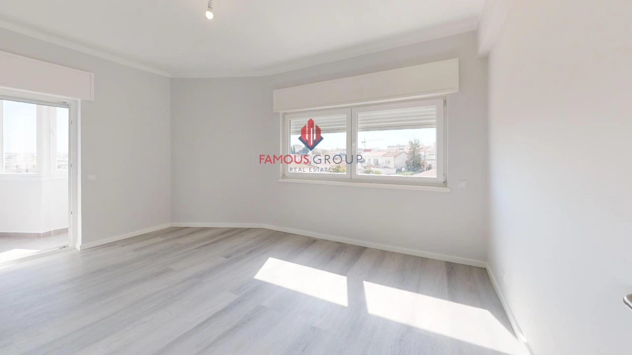 Apartamento T3 para Venda em Portimão Foto 35