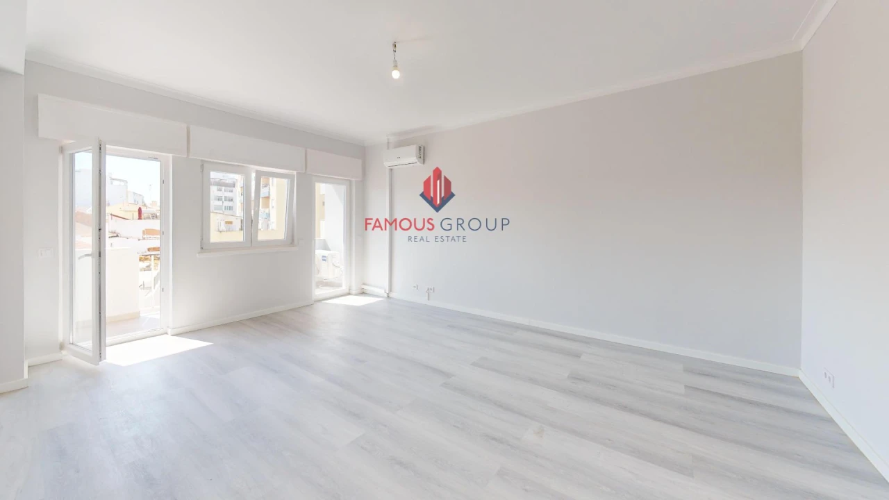 Apartamento T3 para Venda em Portimão Foto 39